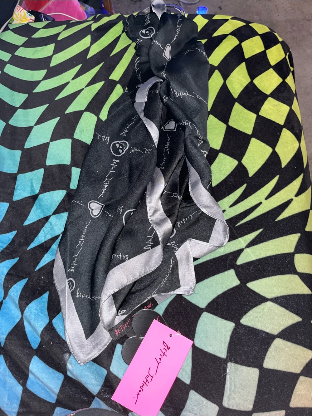 ✨BNWT Betsey Johnson Silk Black Skull Scarf!